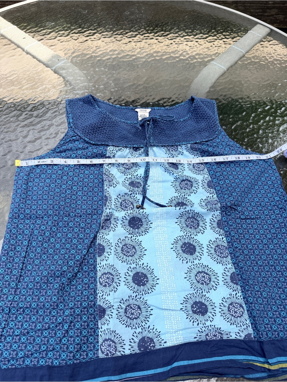 Medium sized Blue Patterned Sleeveless Tank Top by Izod